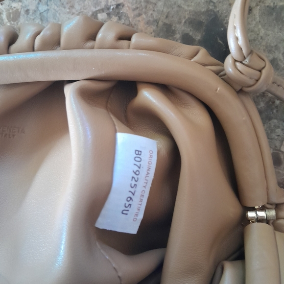 Authentic Bottega Veneta mini Pouch - Picture 5 of 11